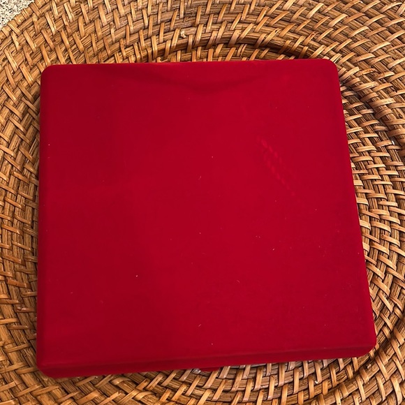 20” 14k White Gold and Diamond Curved Cross NEW never worn! - Picture 7 of 8